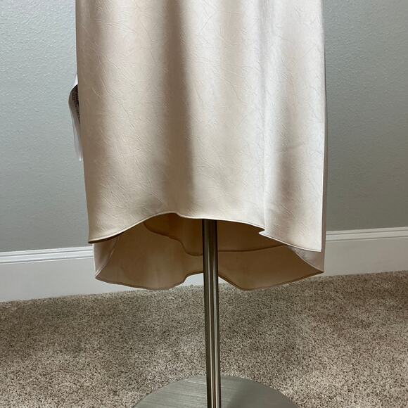 BCBGMAXAZRIA Satin Backless High Low Sleeveless Shift Cocktail Dress Gold Size 6 - Picture 9 of 13